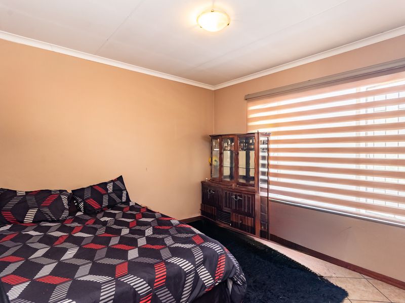 Lock-Up-and-Go Living in Sunny Gordon Valley - Photo 5