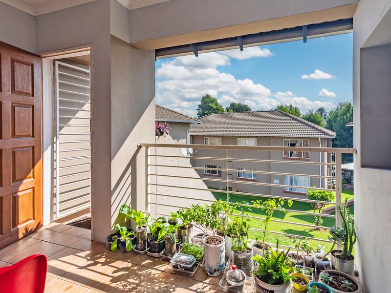 Lock-Up-and-Go Living in Sunny Gordon Valley - Photo 10