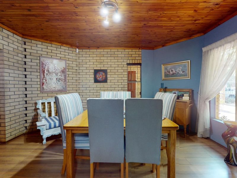 Live Luxury Non-Distressed Auction - Starting to bid from R2495 000 - Photo 10