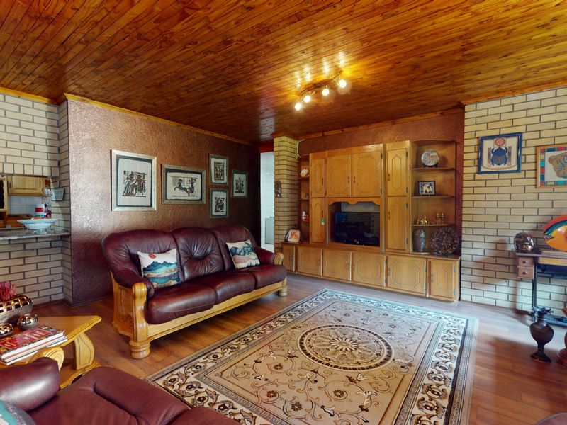 Live Luxury Non-Distressed Auction - Starting to bid from R2495 000 - Photo 8