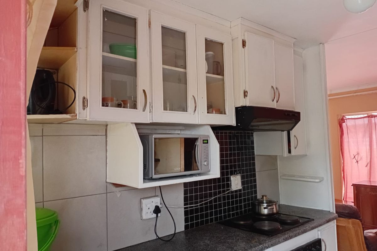 Well-Located Family Home or Investment Opportunity - Photo 2