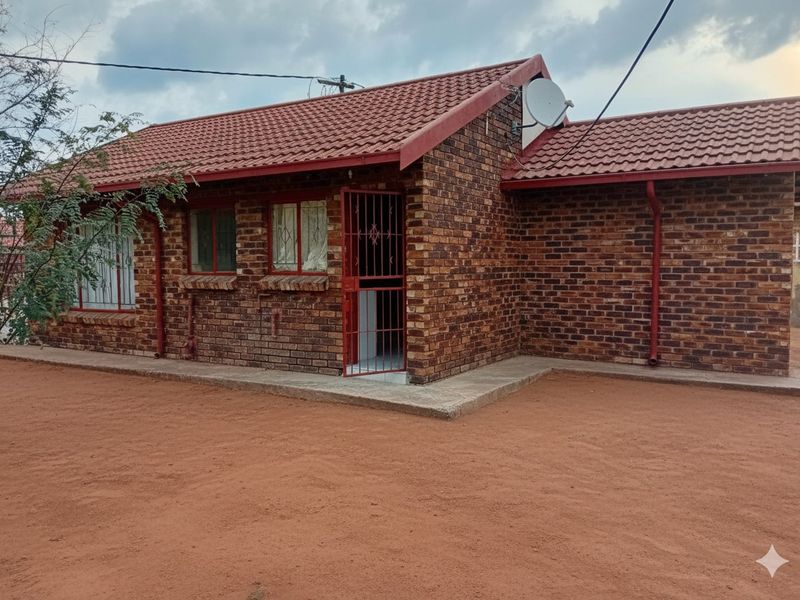 Well-Located Family Home or Investment Opportunity - Photo 1