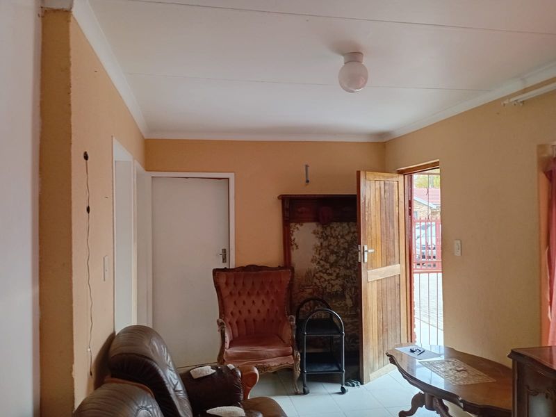 Well-Located Family Home or Investment Opportunity - Photo 6