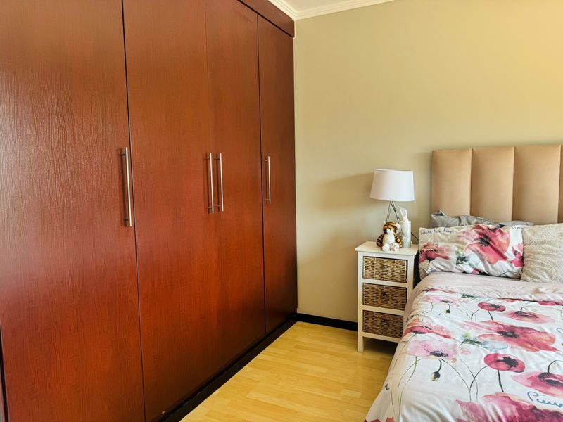 Modern Bedfordview Living Starts Here - Photo 8