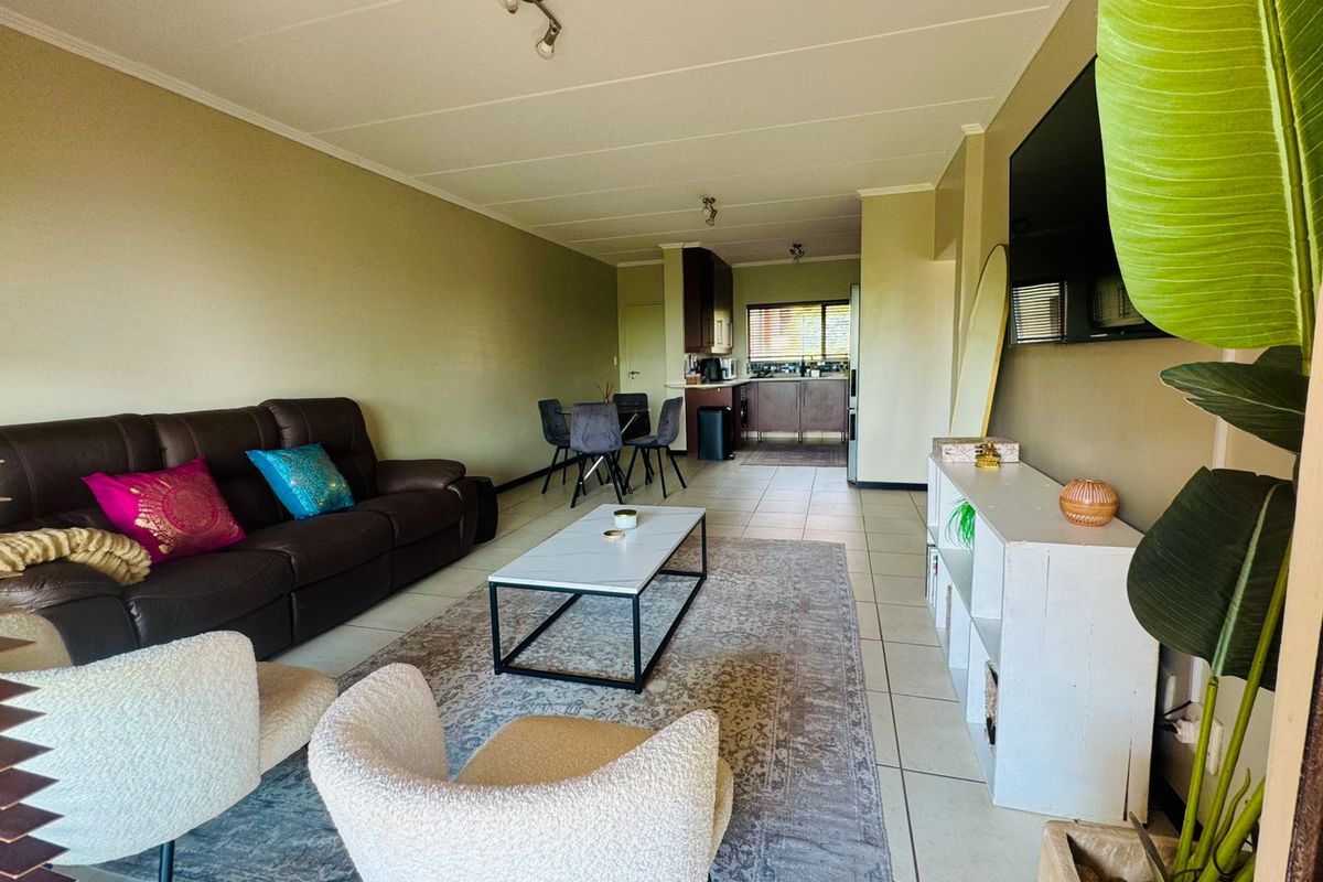 Modern Bedfordview Living Starts Here - Photo 2