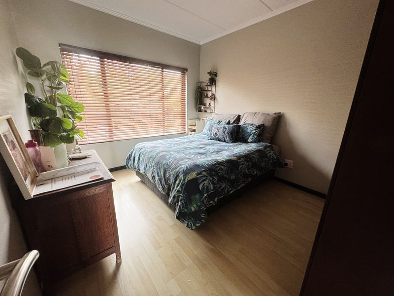 Modern Bedfordview Living Starts Here - Photo 6