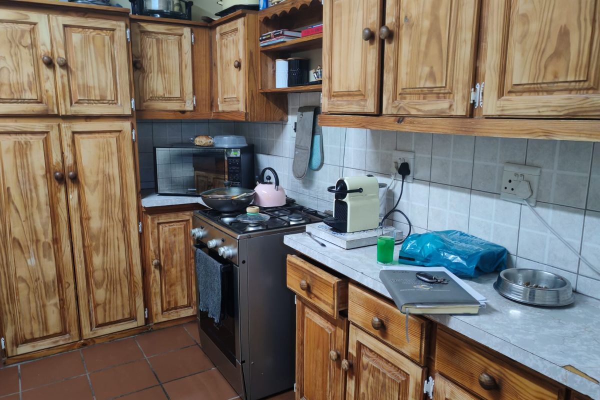 4 Bedroom house for Sale in Sasolburg Ext 11 - Photo 3