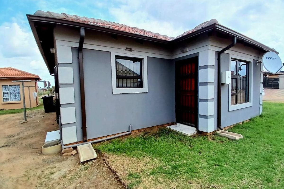 3 BEDROOM HOUSE FOR SALE IN SHARON PRK lIFESYLE STATE - Photo 2