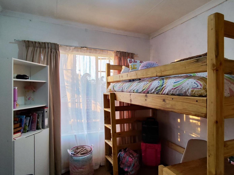 Modern 3 Bedroom Townhouse with Exceptional Entertainment Space in Glen Marais - Photo 9