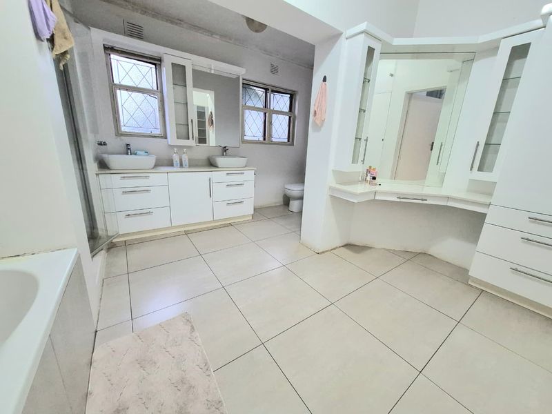 Modern Fully Furnished 1.5 Bedroom Outbuilding To Rent - Photo 4