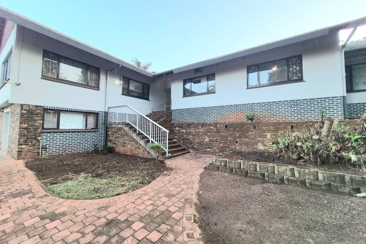 Modern Fully Furnished 1.5 Bedroom Outbuilding To Rent - Photo 2