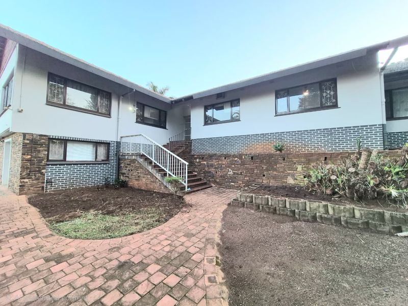 Modern Fully Furnished 1.5 Bedroom Outbuilding To Rent - Photo 2