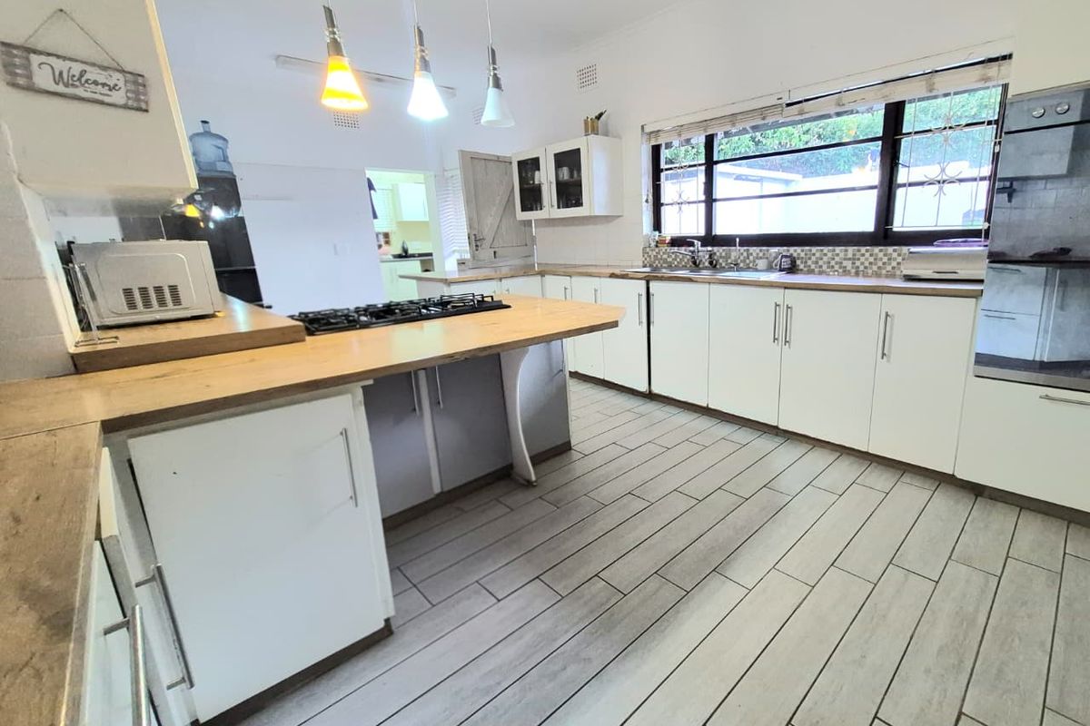 Fully Furnished One-Bedroom Rental in a Shared Home - Photo 4