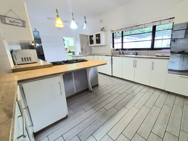 Fully Furnished One-Bedroom Rental in a Shared Home - Photo 4