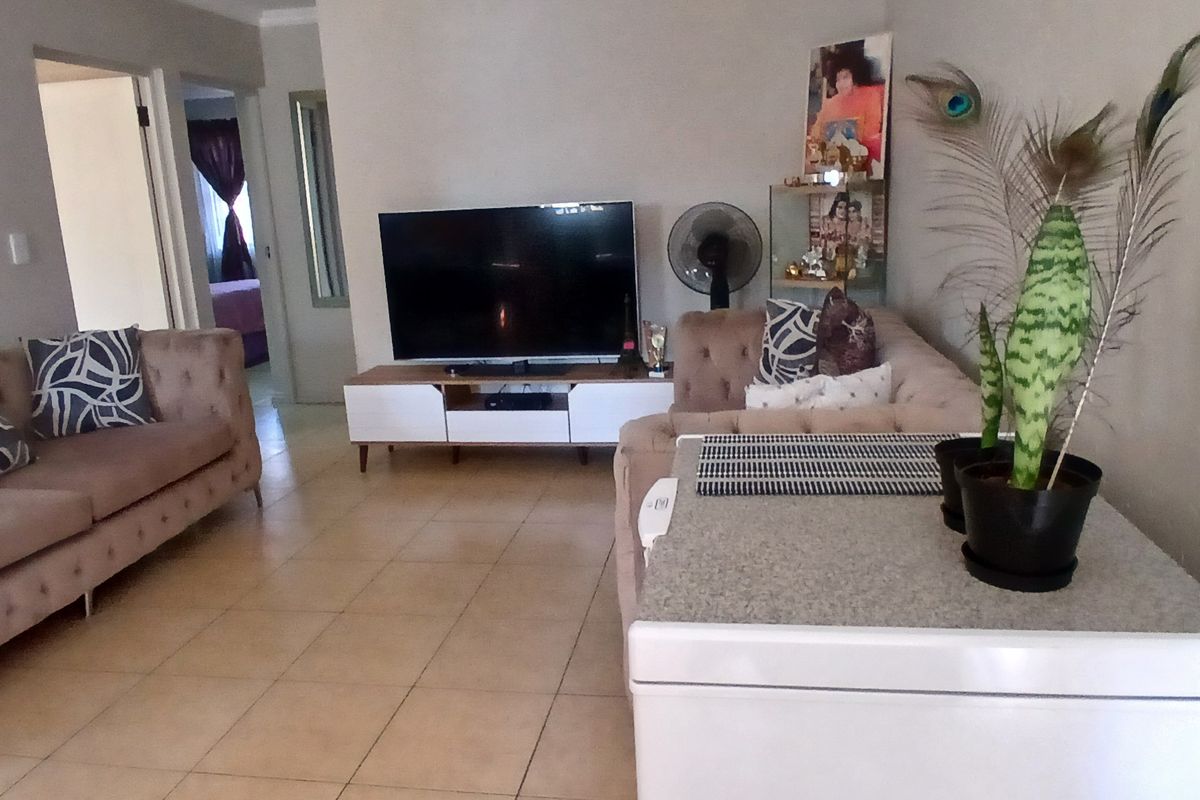 Secure Ground Floor Corner Unit  in the Heart of New Redruth - Photo 4