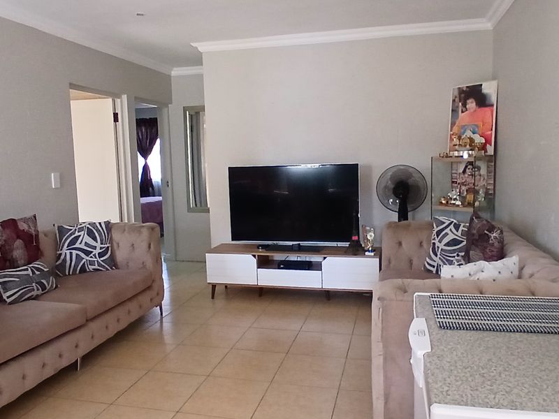Secure Ground Floor Corner Unit  in the Heart of New Redruth - Photo 5