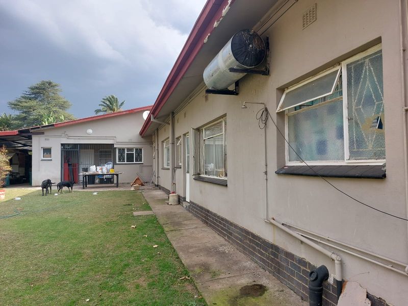 Lovely neighbourhood-   close to large mall. - Photo 2
