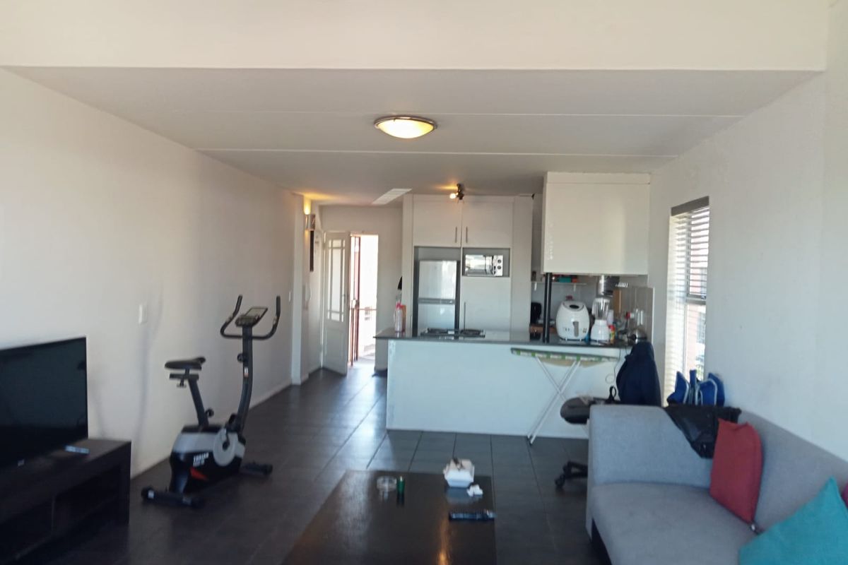 Loft Apartment - Parklands - Photo 4