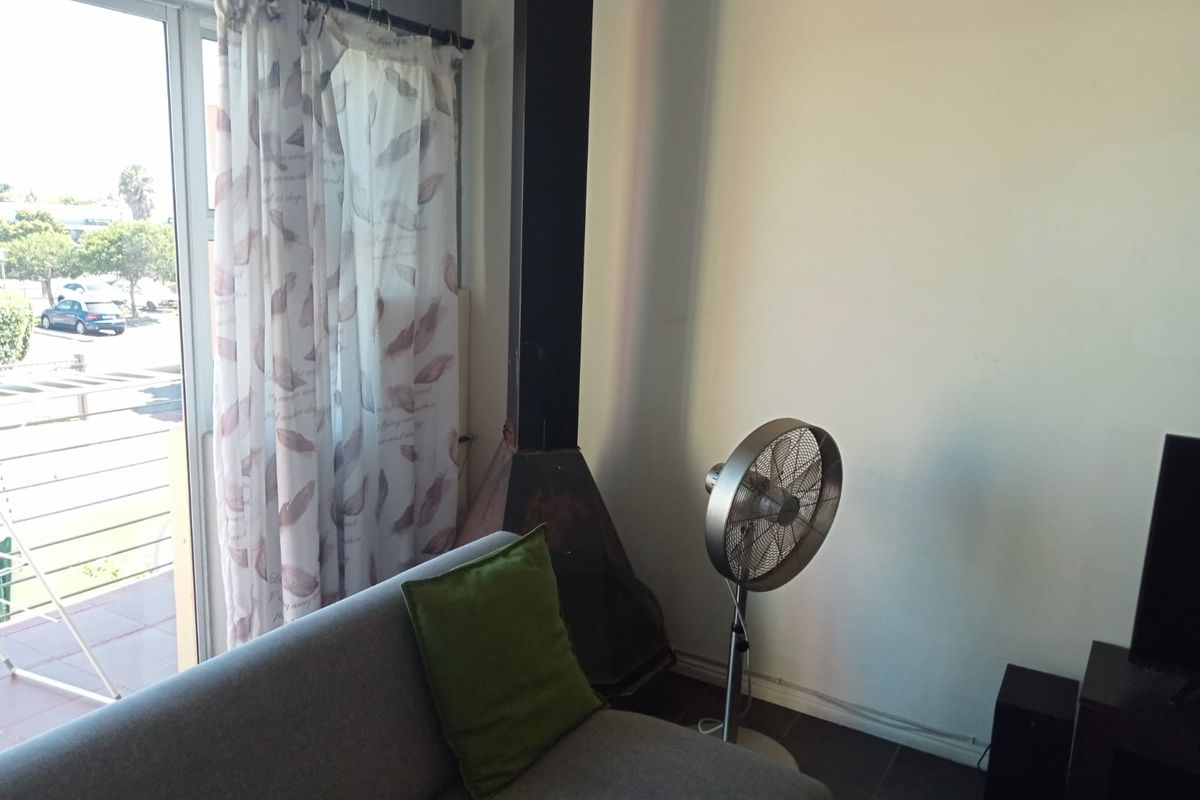 Loft Apartment - Parklands - Photo 5