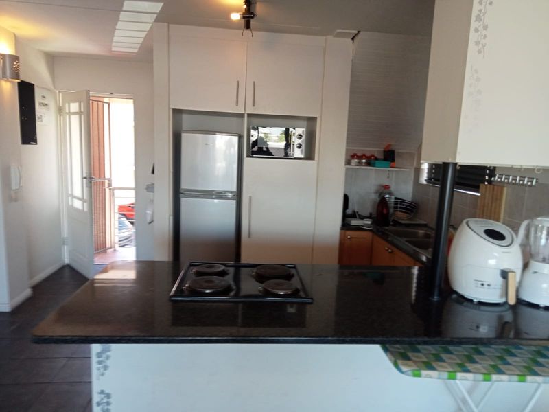 Loft Apartment - Parklands - Photo 2