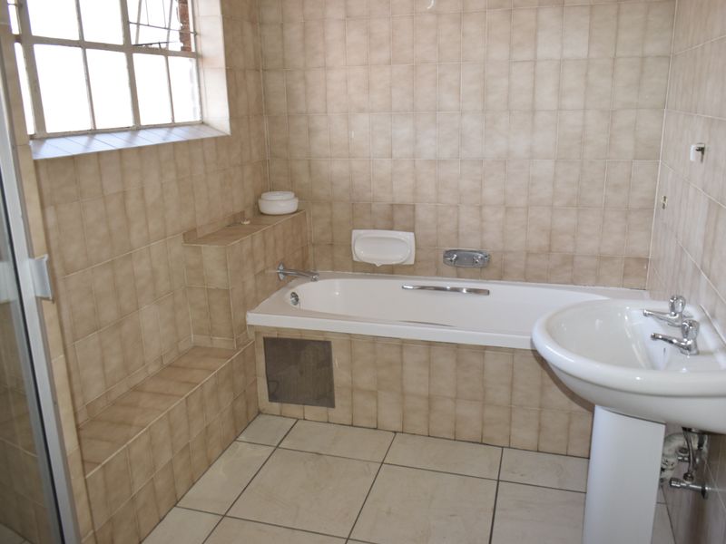 2 bedroom townhouse for sale in Boksburg South. - Photo 9