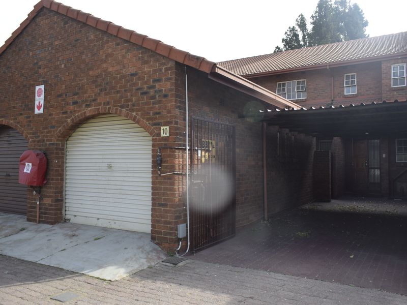 2 bedroom townhouse for sale in Boksburg South. - Photo 1