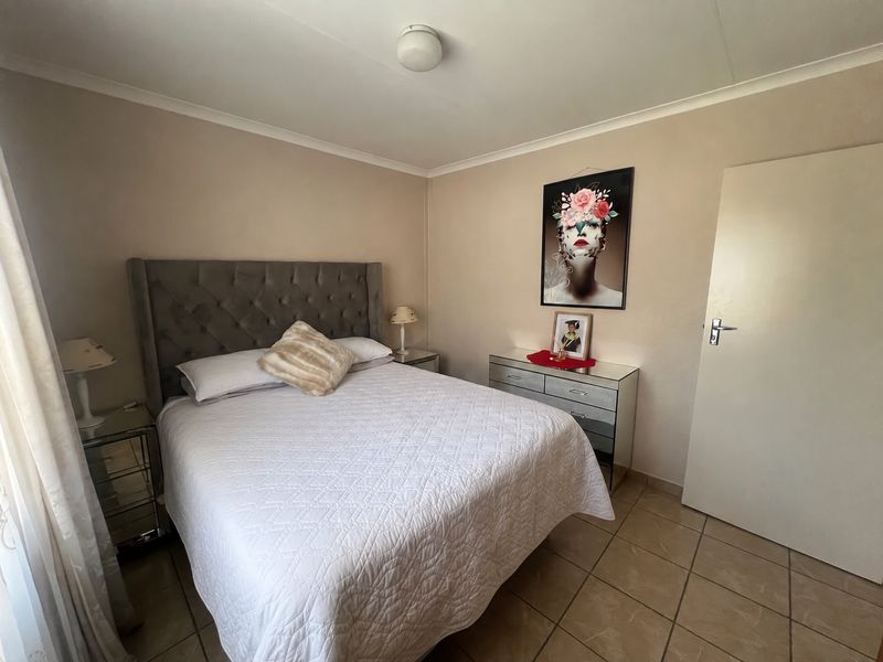 Stunning 3-bedroom house for sale in Waterkloof Hill Estate, Rustenburg – your dream home awaits! - Photo 9