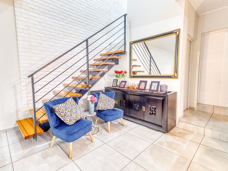 Modern Family Living with Energy Efficient Convenience in Noordhang. - Photo 7