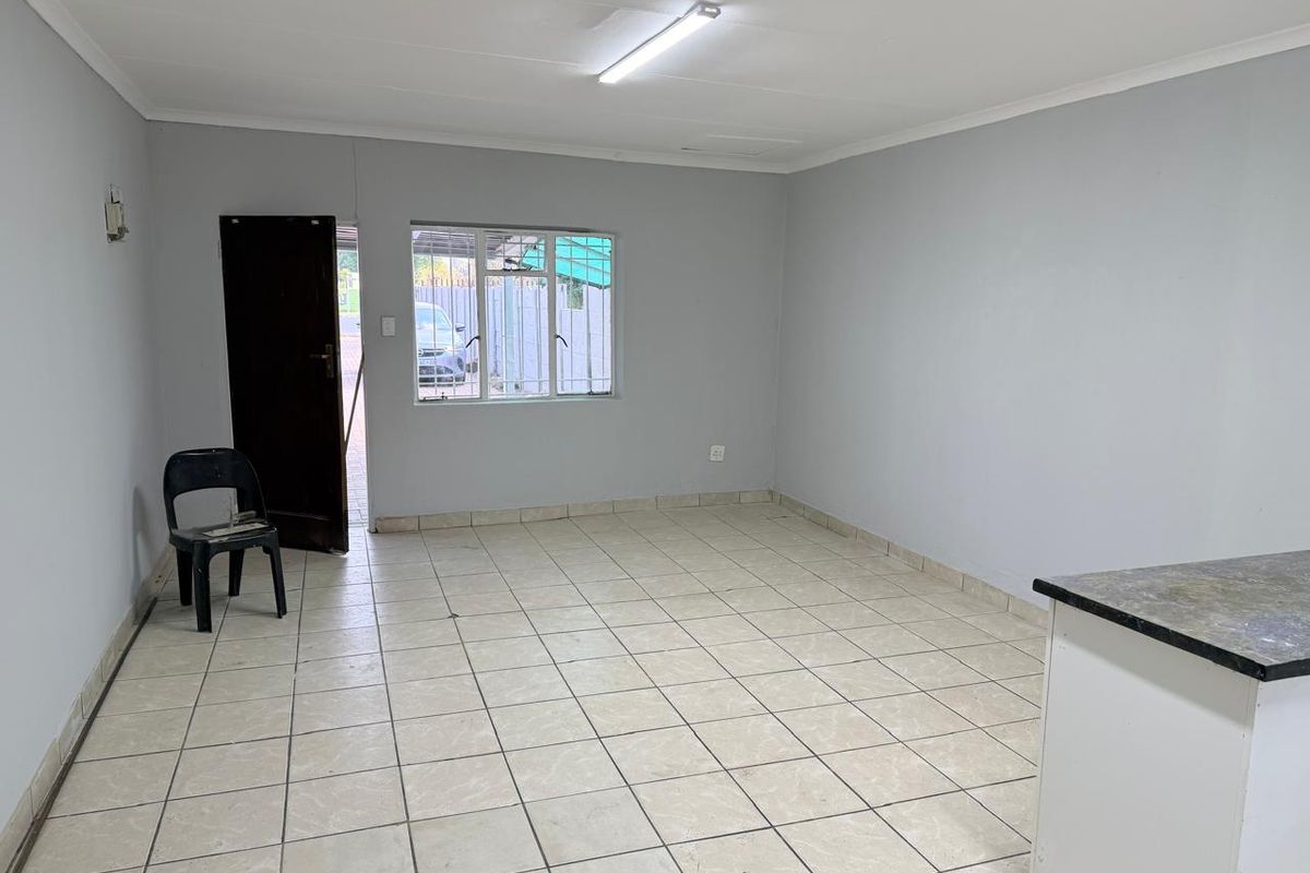 Private and Secure Garden Flat For An Individual or Couple In Great Location - Photo 3
