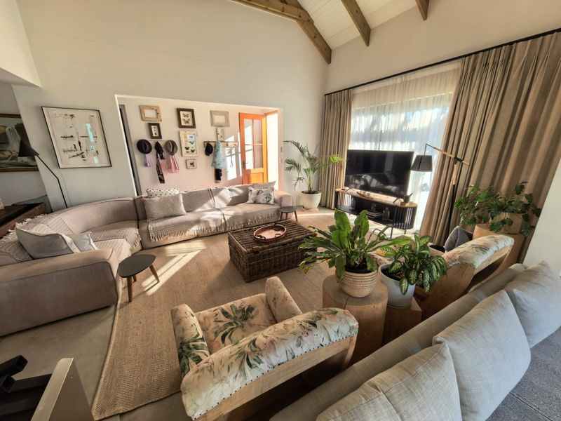 Elegant 3-Bed Rental in Croydon Vineyard Estate – Pet-Friendly, Solar-Ready, Gated Security - Photo 4