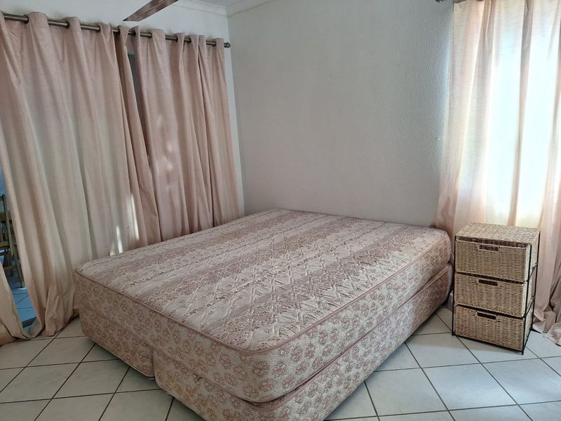 Front Row Unit - Photo 6