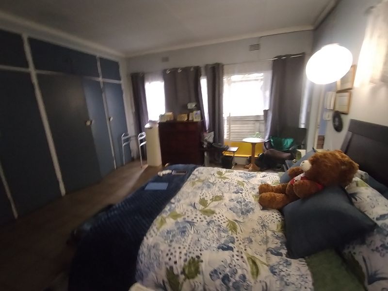 Spacious Family Home with Endless Potential in Pretoria North - Photo 8