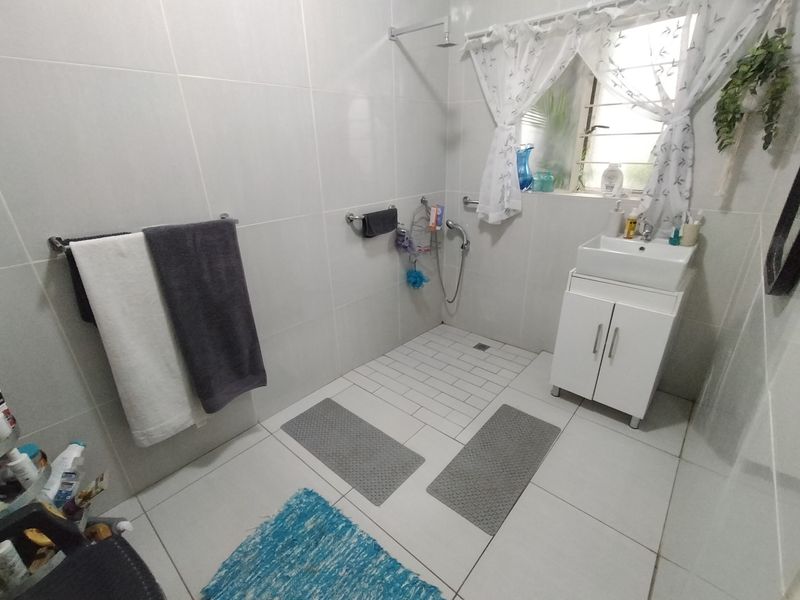 Spacious Family Home with Endless Potential in Pretoria North - Photo 7