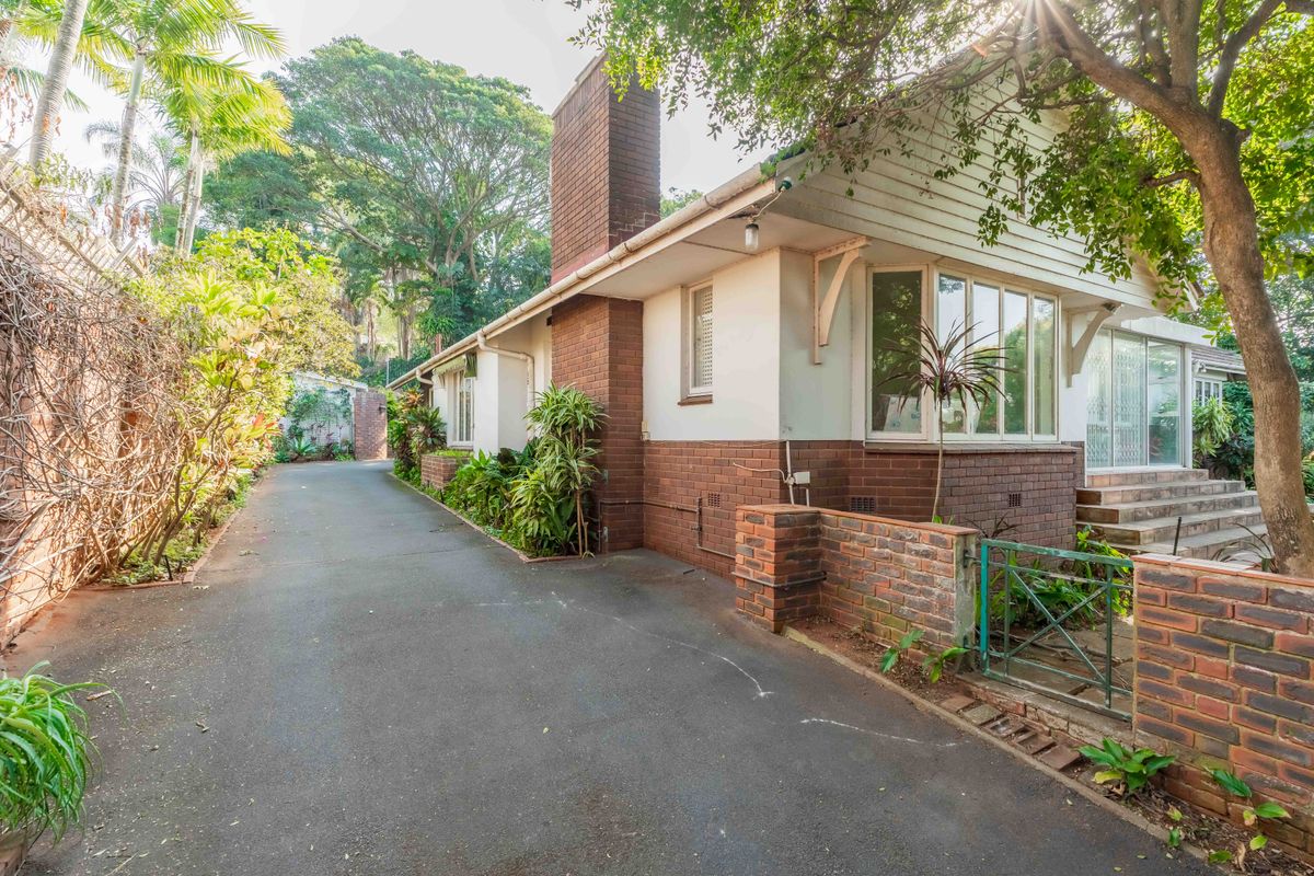 Non Distressed Modern Luxury Auction - Grande Old Dame - Perfect Location in Windemere - Photo 5