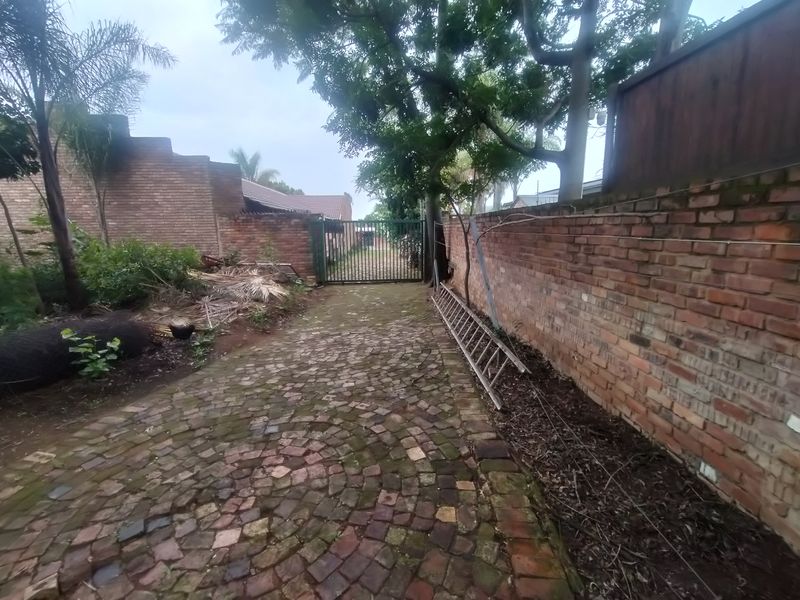 Prime Development and Business Opportunity in Pretoria North - Photo 2