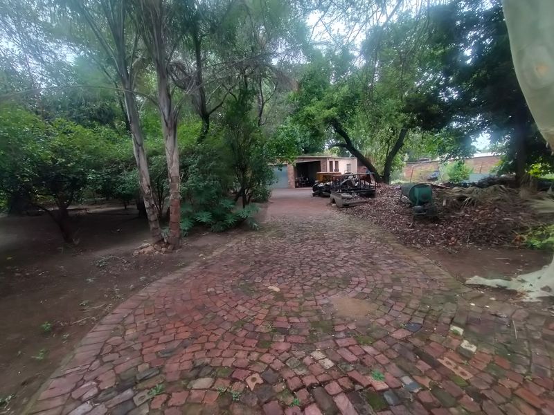 Prime Development and Business Opportunity in Pretoria North - Photo 1