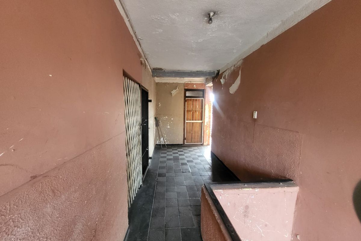 Investment Opportunity – 4 Units Two-Bedroom Apartments for Sale in Turffontein - Photo 5