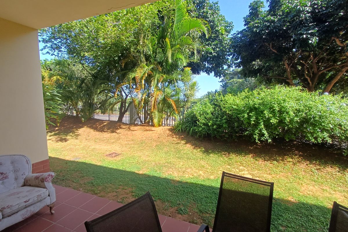 Mount Edgecombe - 3 Bedroom 2 Bathroom ground floor apartment - Photo 2