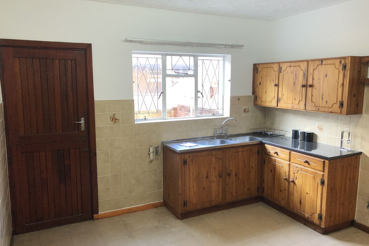 Cambridge- Duplex Townhouse central to all amenities - Photo 5