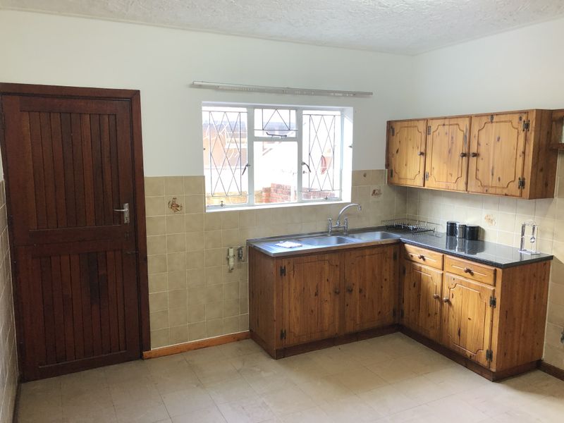 Cambridge- Duplex Townhouse central to all amenities - Photo 5