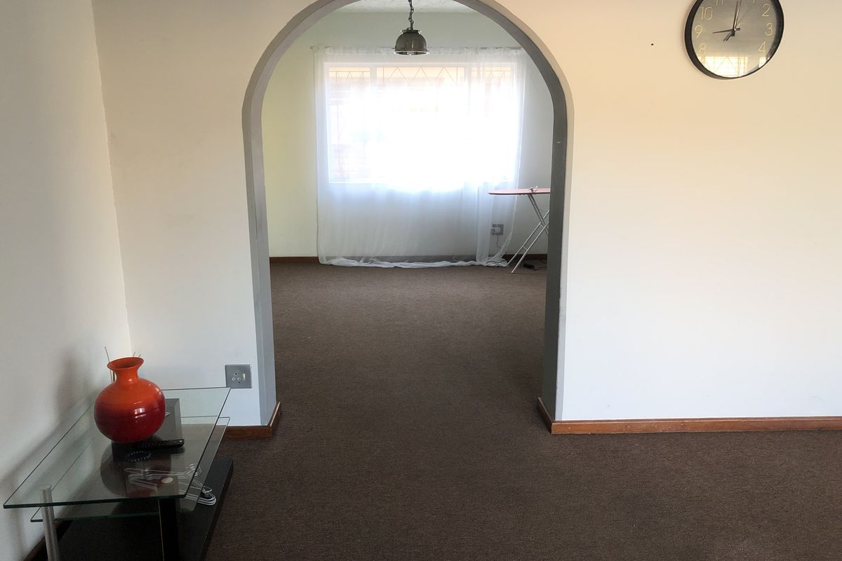 Cambridge- Duplex Townhouse central to all amenities - Photo 3