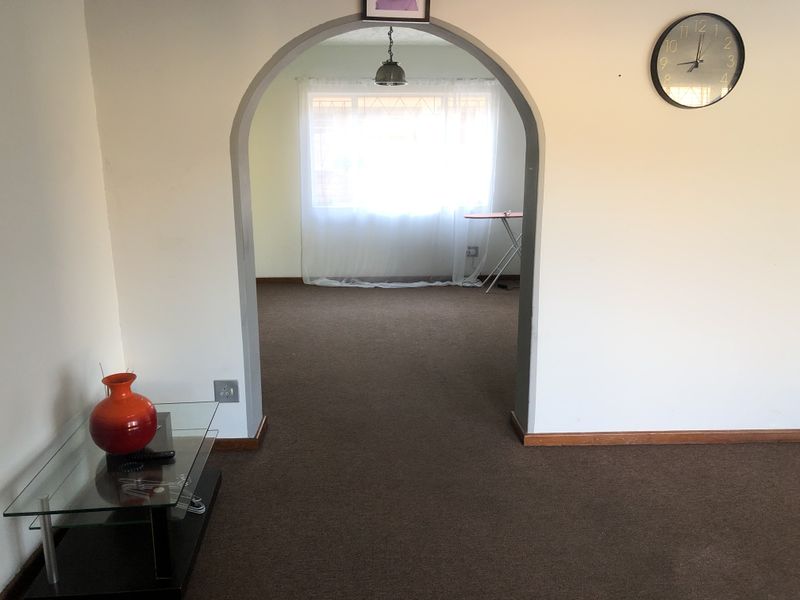 Cambridge- Duplex Townhouse central to all amenities - Photo 3