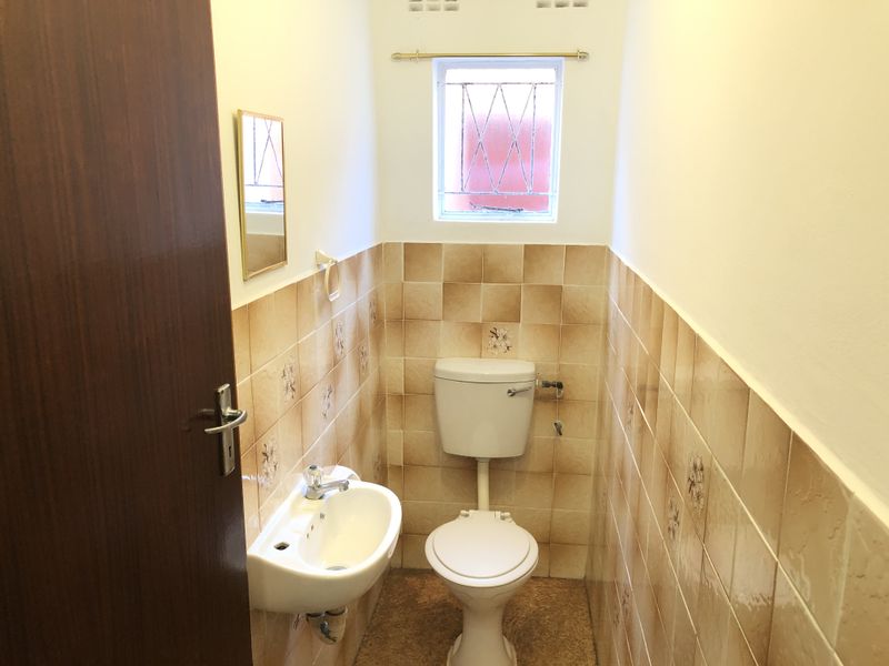 Cambridge- Duplex Townhouse central to all amenities - Photo 8