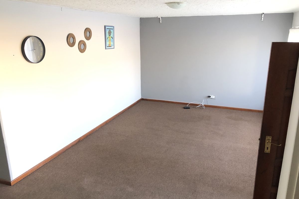 Cambridge- Duplex Townhouse central to all amenities - Photo 2