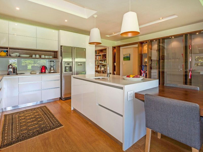 Modern Refinement - Photo 8