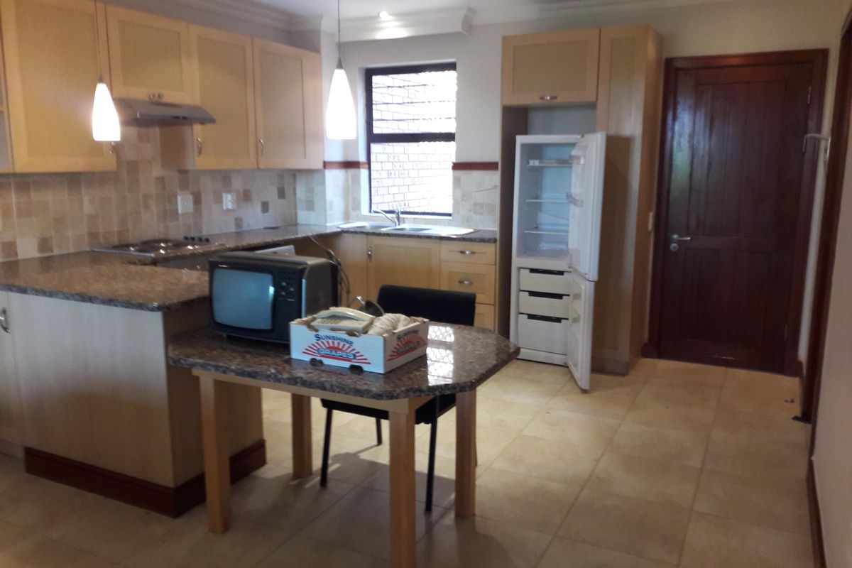 2-Bedroom townhouse in retirement village - Newlands - Photo 4