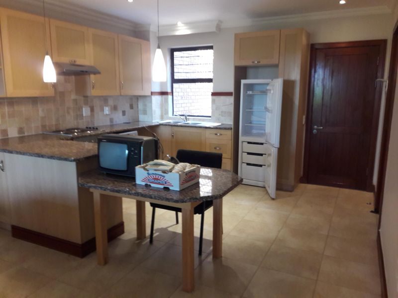 2-Bedroom townhouse in retirement village - Newlands - Photo 4