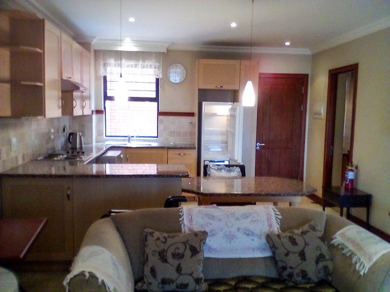 2-Bedroom townhouse in retirement village - Newlands - Photo 9