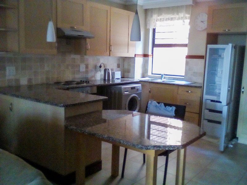 2-Bedroom townhouse in retirement village - Newlands - Photo 7