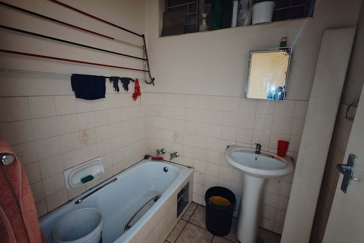 For Sale: 2 Bedroom Apartment – Wonderzicht Apartments, Wonderboom South!!! - Photo 5